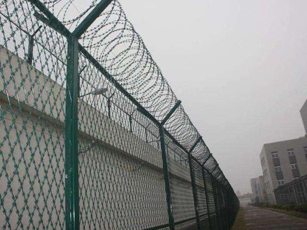 监狱防翻越刀片刺绳